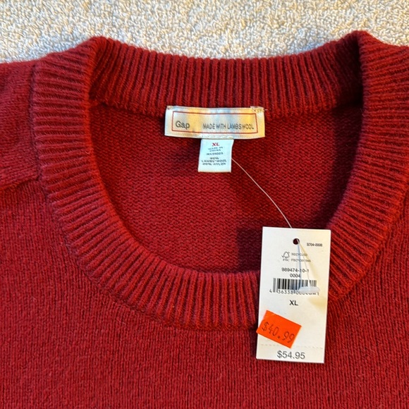 Gap Lamb’s Wool Red Sweater XL - Picture 2 of 2